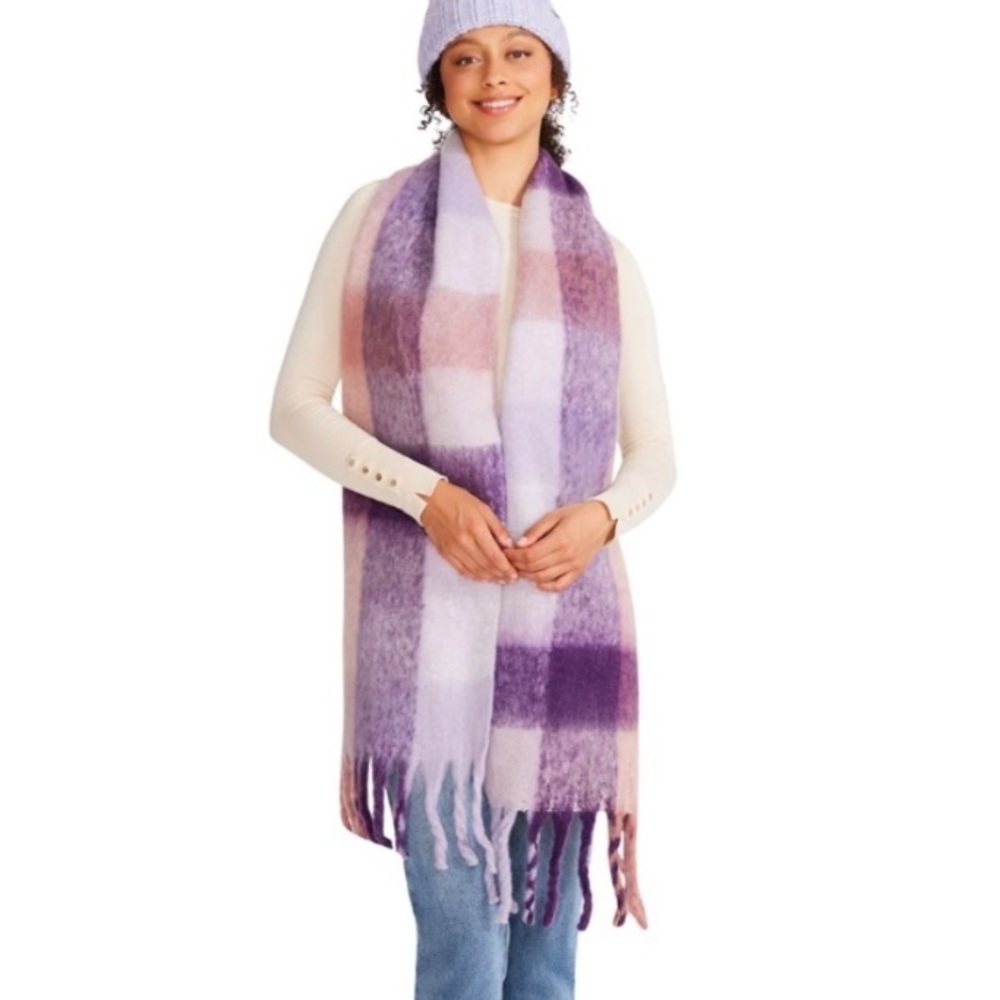 Steve Madden Plaid Blanket Scarf - Picture 6 of 6